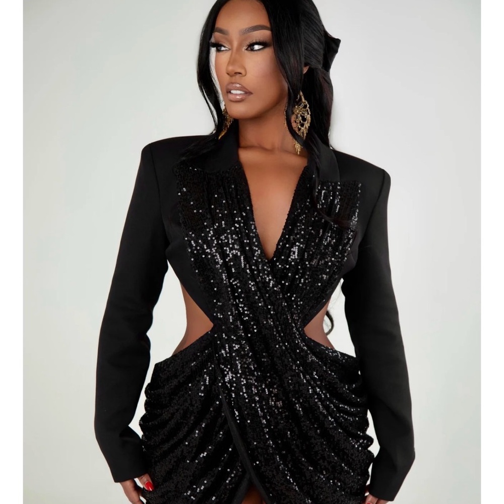 Elegant Black Sequin Dress